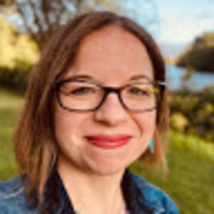 Meet your Posher, Claire